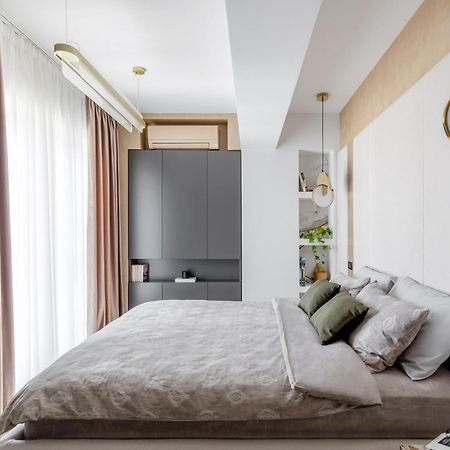 Urbanstay Suites - Prime Location Designer Suite ブカレスト エクステリア 写真